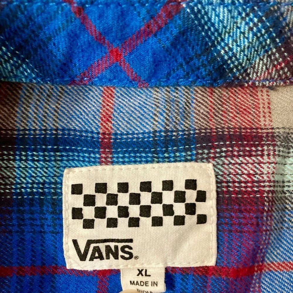 Vans Women’s XL Blue/Red Button Down Shirt - Picture 4 of 7